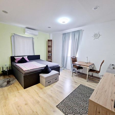Ibo-Apart 1 Zimmer Apartment In Херцогенаурах Екстериор снимка